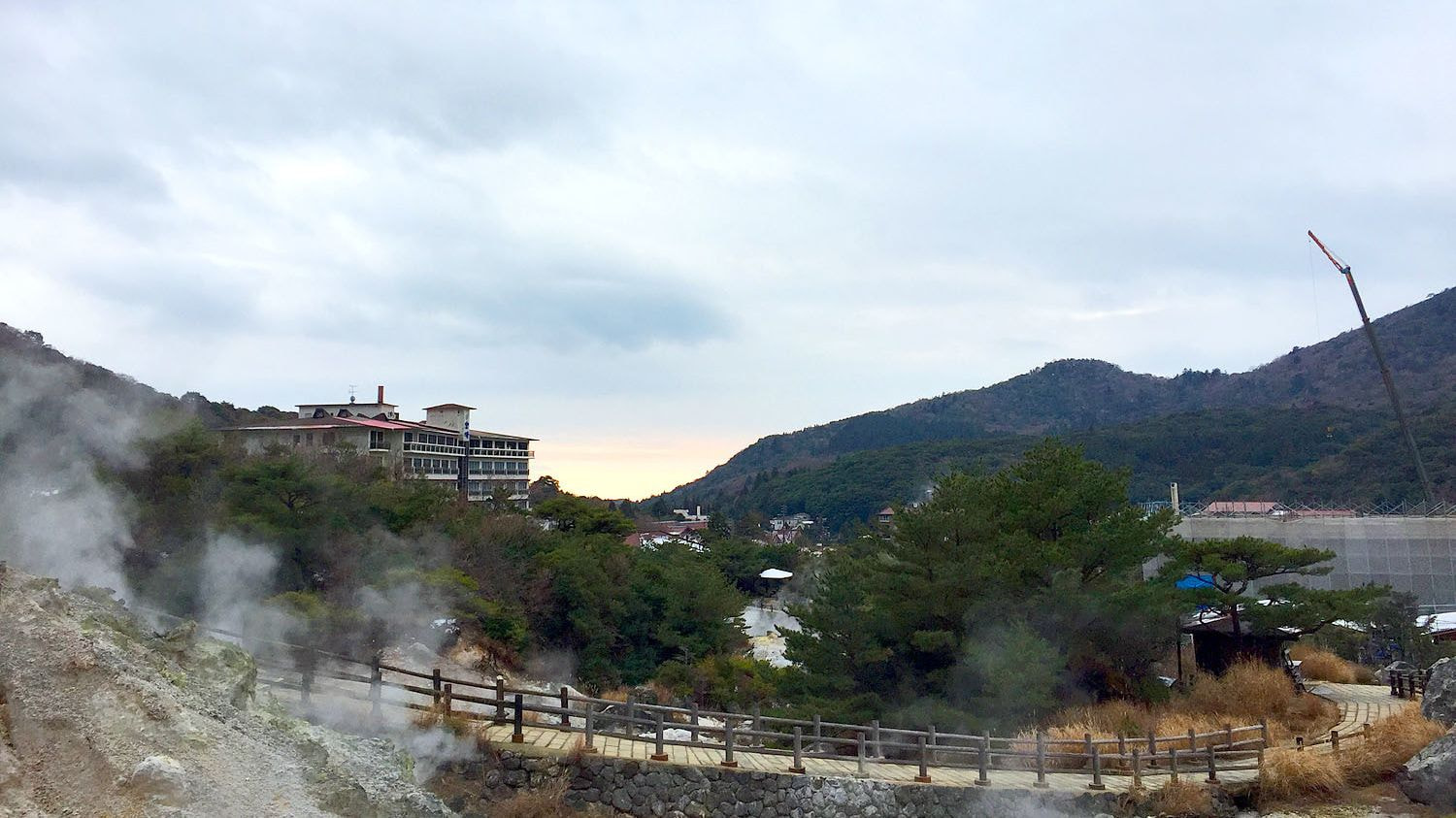 雲仙地獄と夕日