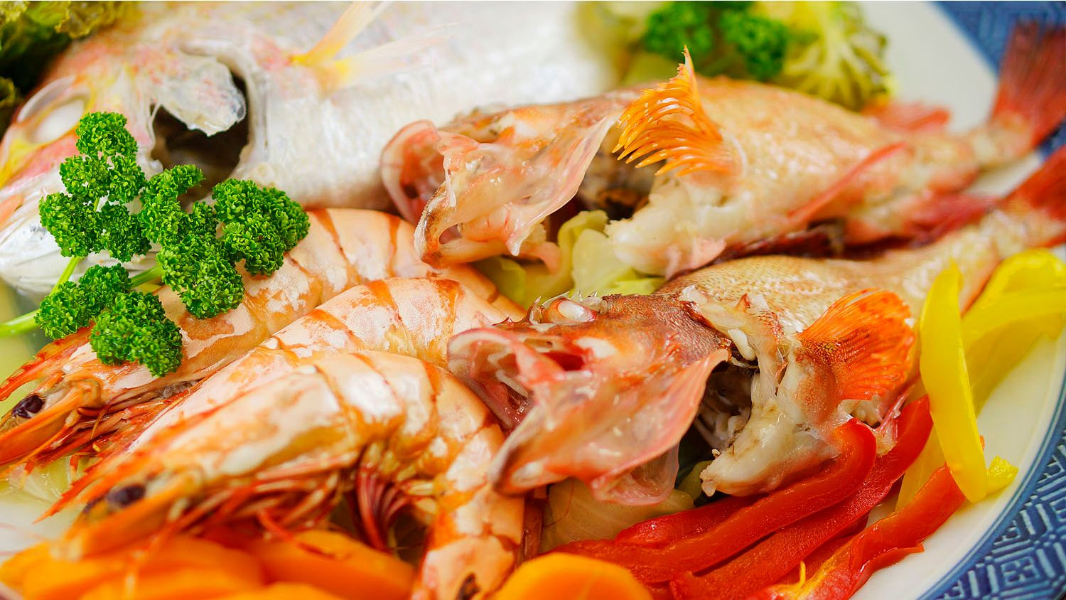 温泉蒸しした魚介類