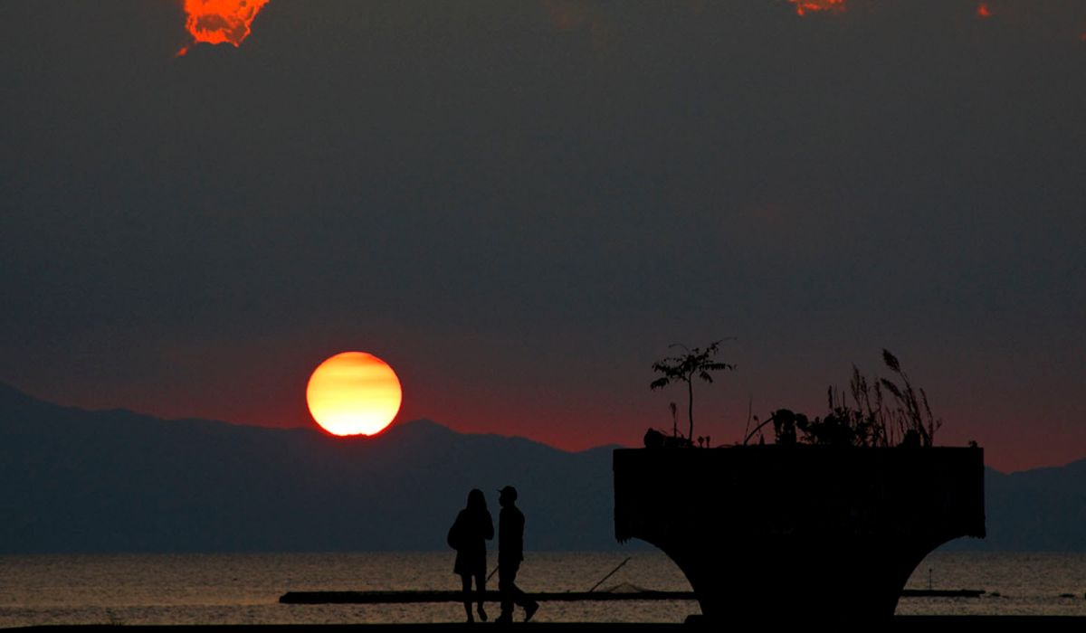 橘湾に沈む夕日